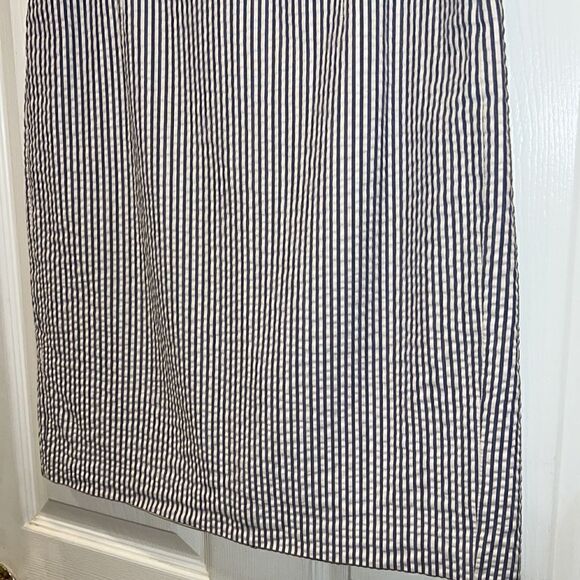 Banana Republic women’s size 6 seersucker blue & white lined knee length skirt - Picture 4 of 12